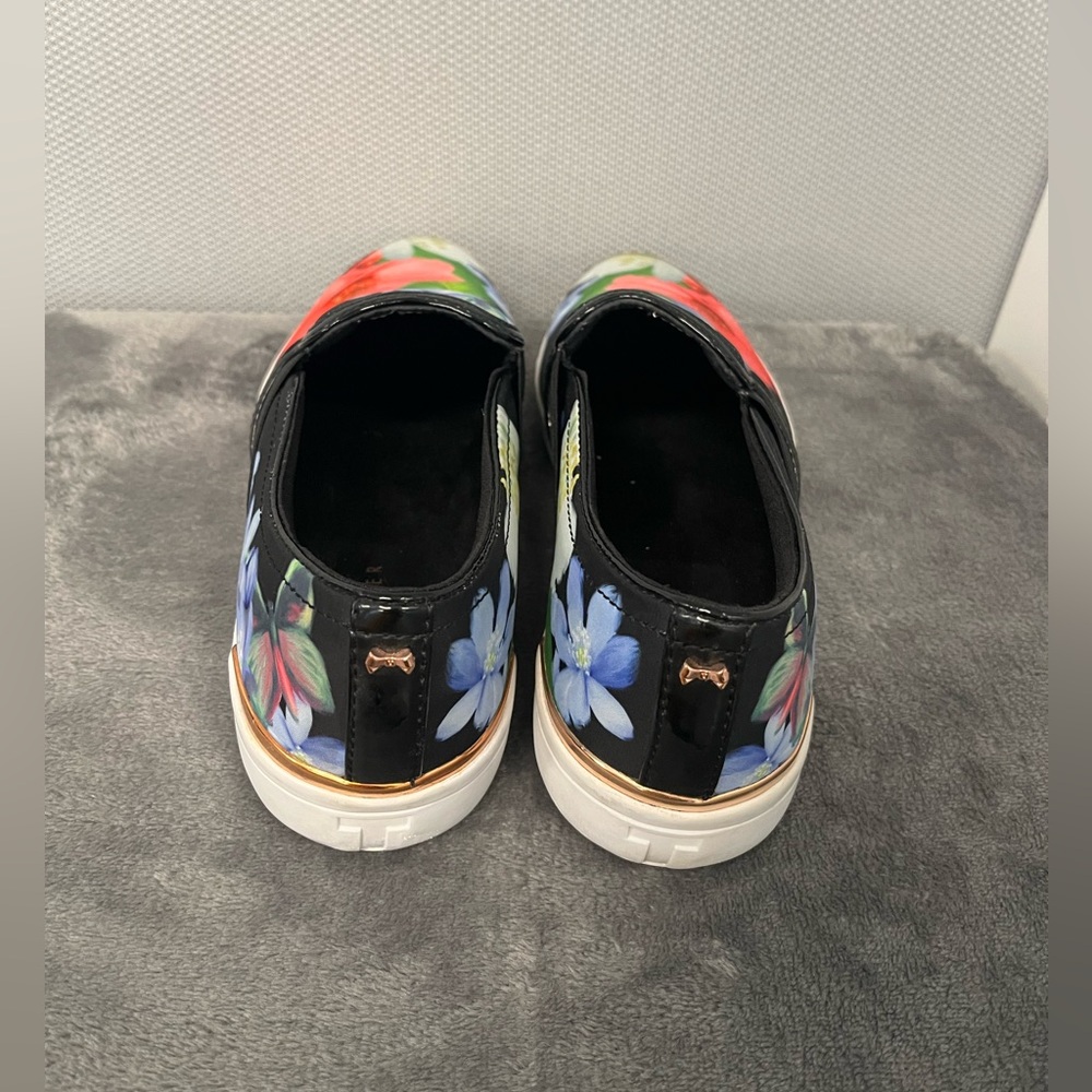 Ted Baker London Laulei floral slip-on sneakers w/ gold accents. Pink, blue. 9 - Picture 5 of 11
